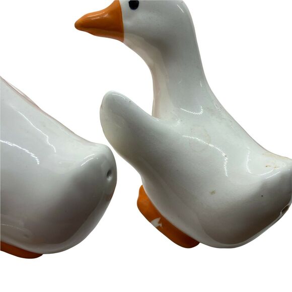 Geese Shape Salt And Pepper And Napkin Rings Vintage White Ceramic Set Of 14 - Picture 3 of 14